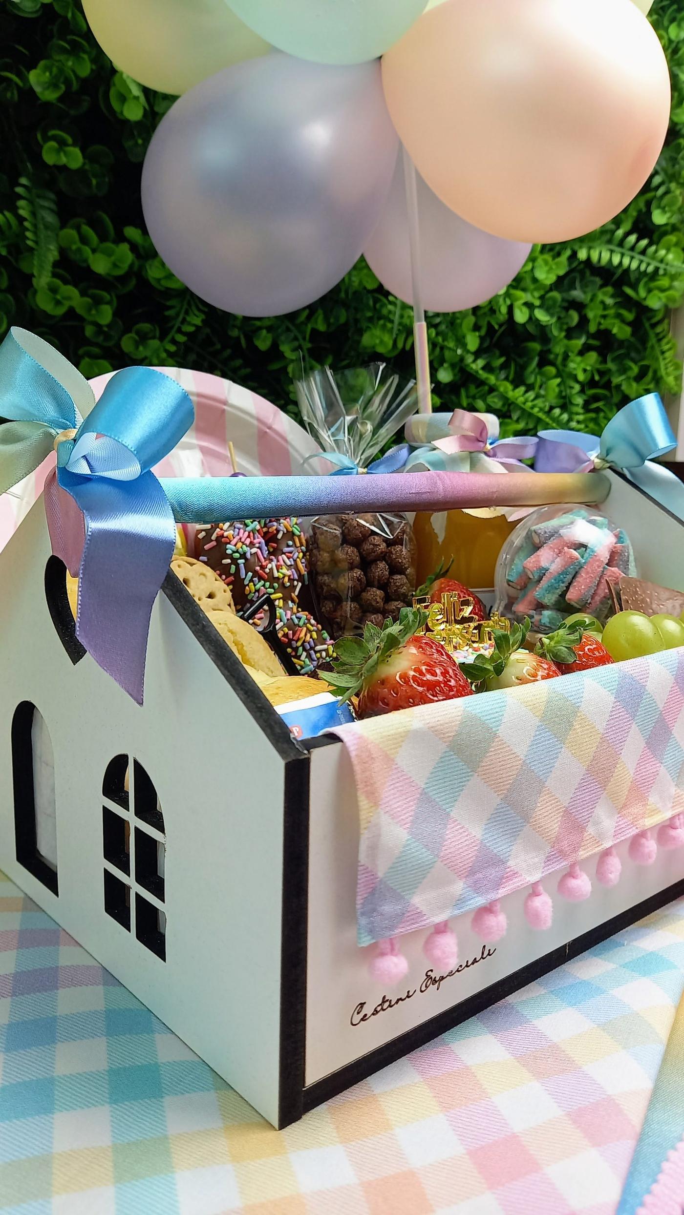 Casinha Encantada — Experiência lúdica em casinha de boneca. Pães artesanais, bolo vulcão, mini donu · Cestini Especiali São Paulo (foto 2)