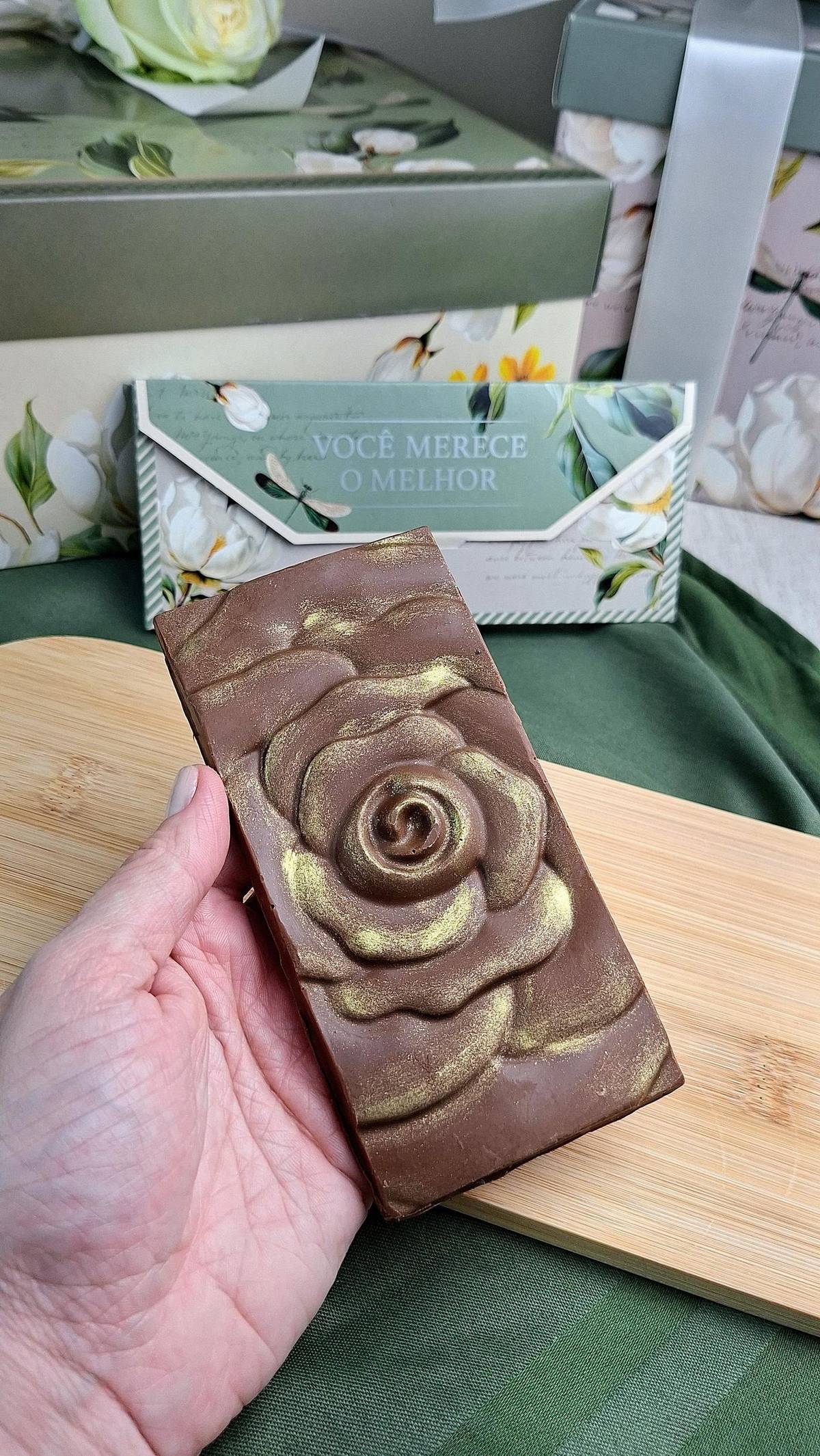 Essência de Mãe — Biscoitos craquelados de laranja com nozes, cappuccino artesanal com gotas de ch · Cestini Especiali São Paulo (foto 3)